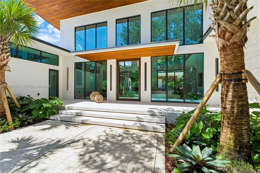 Exterior details and patio area of a home in , Pinecrest (Image 28).