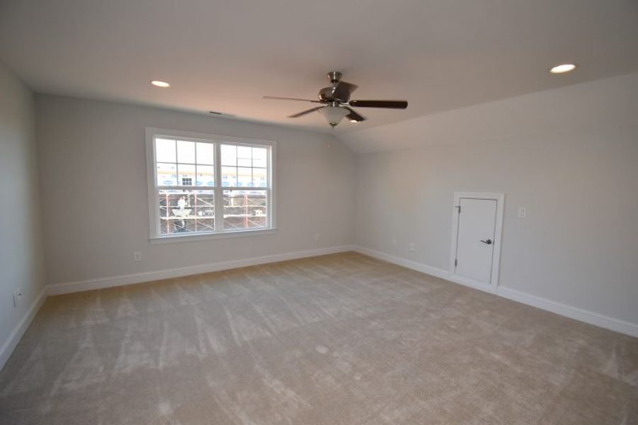 Representative unfurnished interior of a home built from the Cambridge by Keystone Homes NC in Weybridge, Burlington (Image 26).