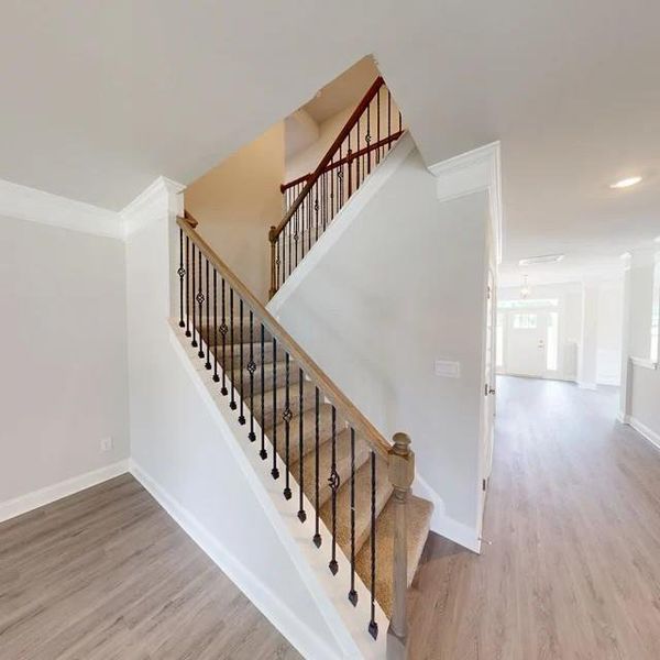 Spacious, unfurnished interior of a new home in Mirror Lake at South Harbour, Villa Rica (Image 10).