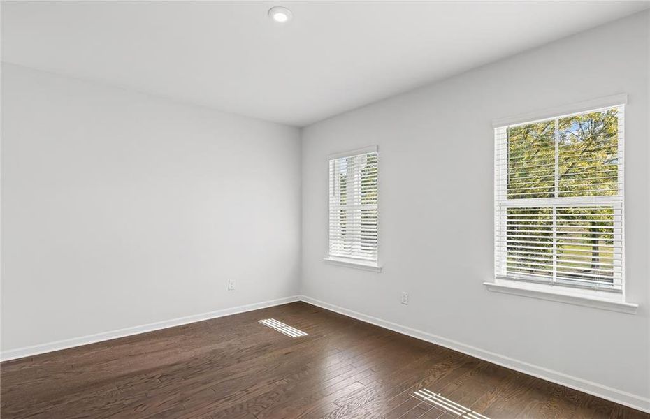 Spacious, unfurnished interior of a new home in Watermist at Mirror Lake, Villa Rica (Image 29).