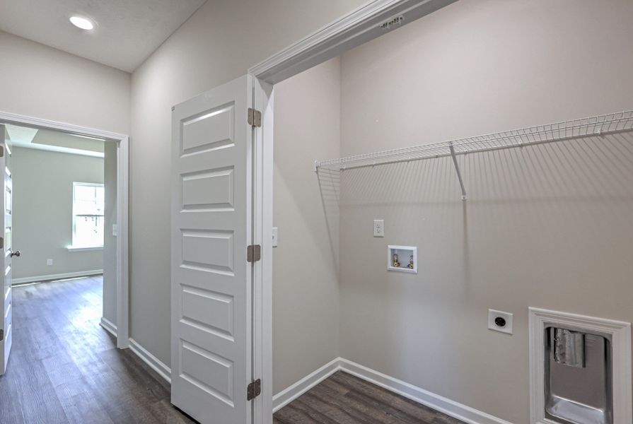 Spacious, unfurnished interior of a new home in Collin's Place, Decherd (Image 28).