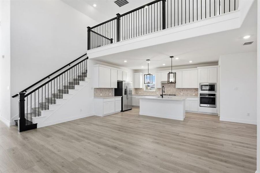 1605 Barnwood ~ Ready Now 1605 Barnwood ~ Ready Now