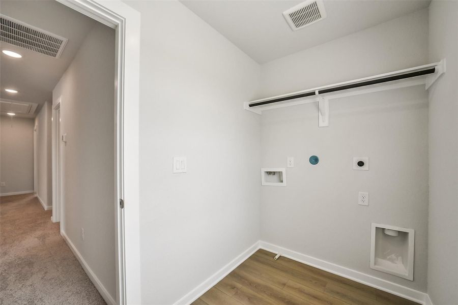 Spacious, unfurnished interior of a new home in Lakes at Black Oak, Magnolia (Image 27).