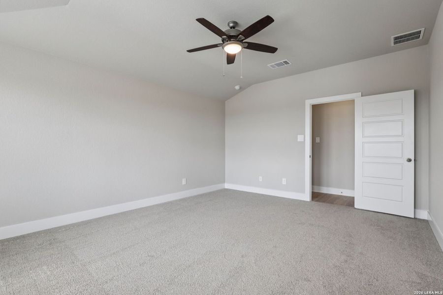 Spacious, unfurnished interior of a new home in Lark Canyon, New Braunfels (Image 40). Spacious, unfurnished interior of a new home in Lark Canyon, New Braunfels (Image 40).