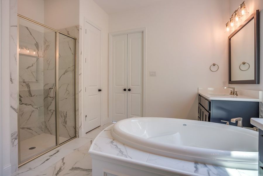 Plan 1145 Primary Bathroom Representative Image