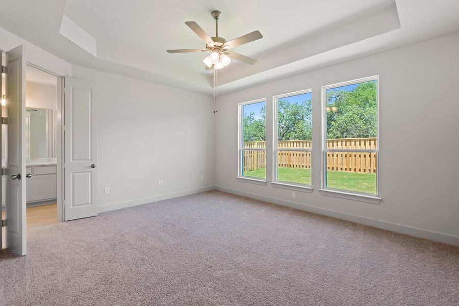 Spacious, unfurnished interior of a new home in Parmer Ranch, Georgetown (Image 21).