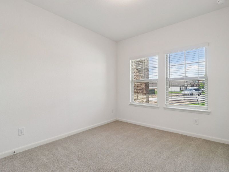 Spacious, unfurnished interior of a new home in Arcadia Ridge - Premier Series, San Antonio (Image 25).