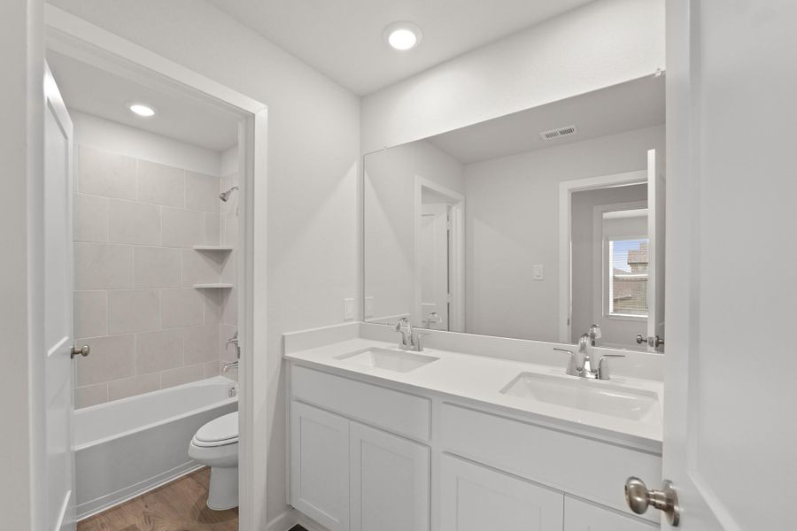 Furnished interior view inside a new home in River Ranch Trails, Dayton (Image 7). Furnished interior view inside a new home in River Ranch Trails, Dayton (Image 7).