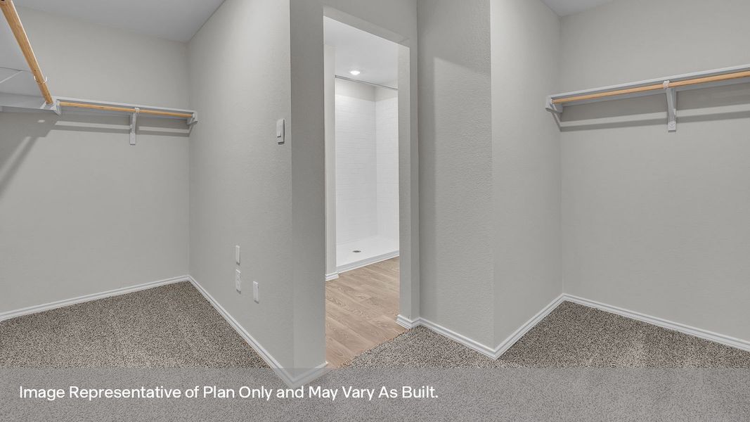 Spacious, unfurnished interior of a new home in Ladera, Luling (Image 29).