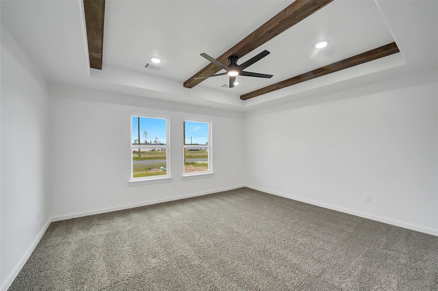 Spacious, unfurnished interior of a new home in , Conroe (Image 20).