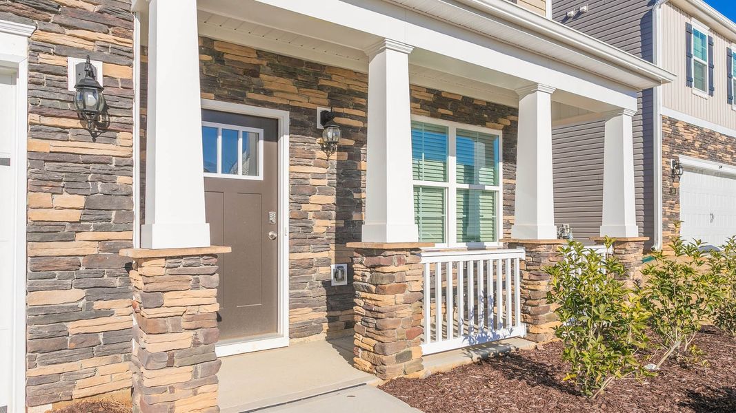 Exterior details and patio area of a home in Bryson Park, Lexington (Image 2).