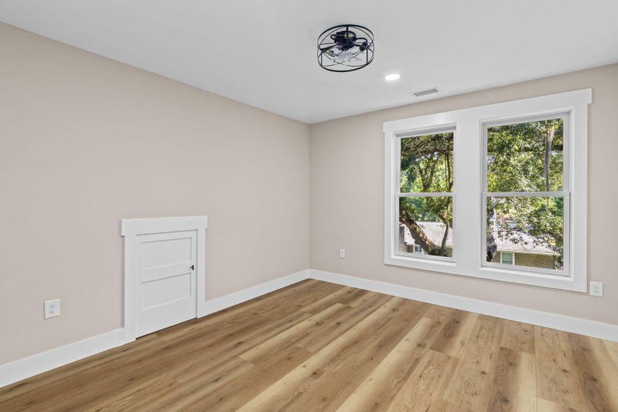 Spacious, unfurnished interior of a new home in , Charleston (Image 27). Spacious, unfurnished interior of a new home in , Charleston (Image 27).