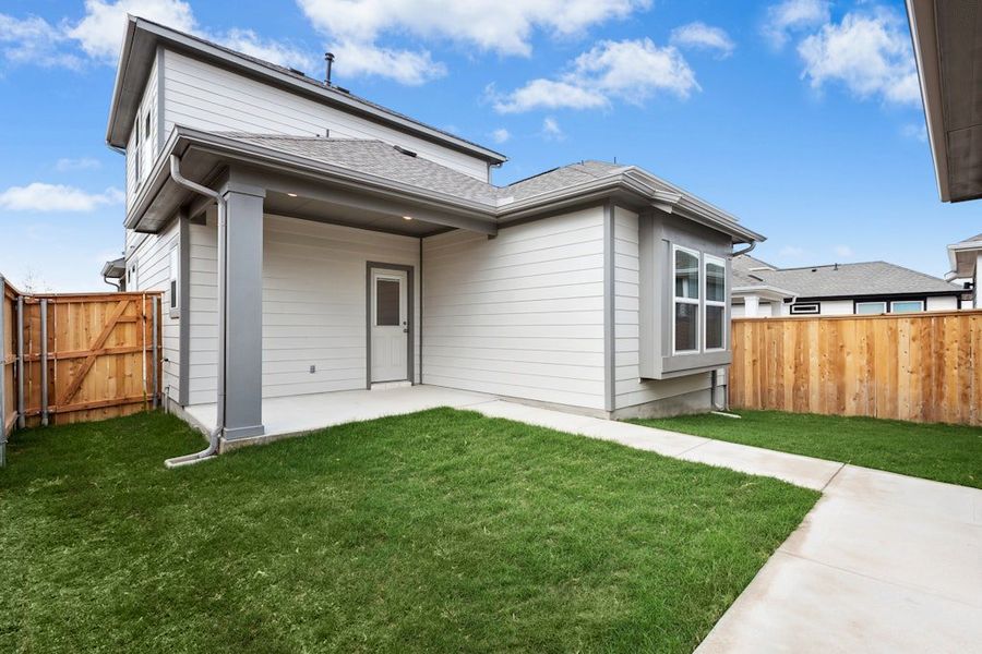 Exterior details and patio area of a home in Mayfair, New Braunfels (Image 17).