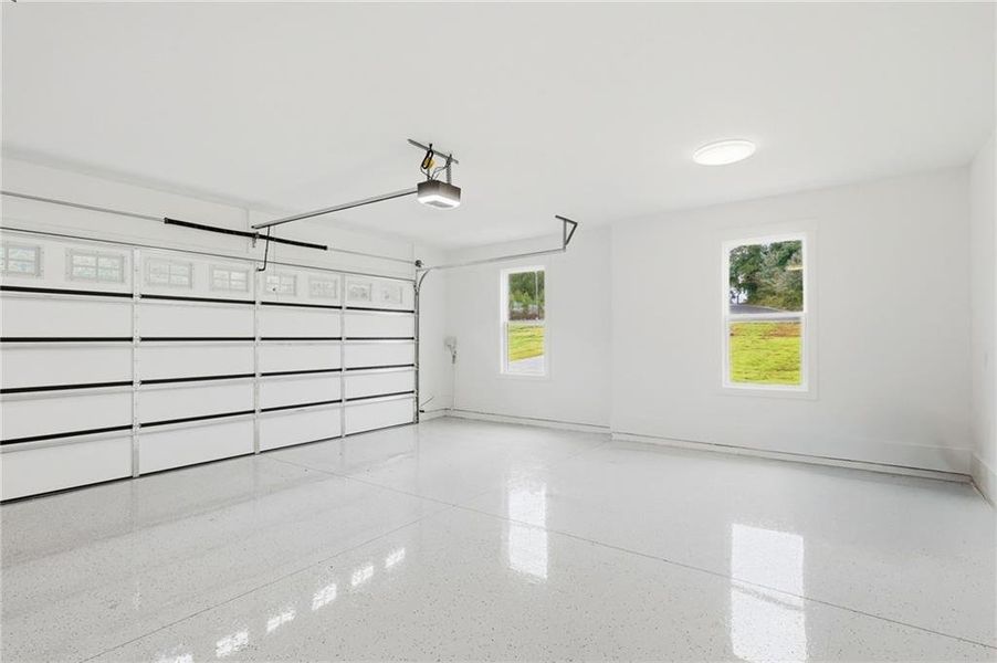 Spacious, unfurnished interior of a new home in , Jefferson (Image 49).