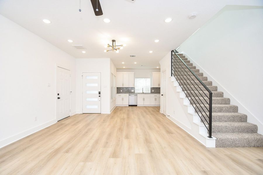 Image 27 of a home in .