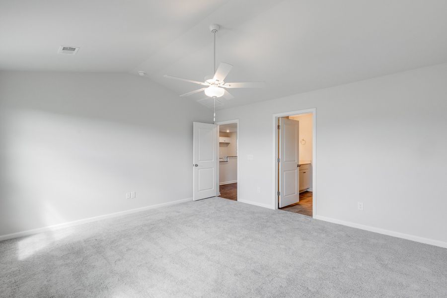 Spacious, unfurnished interior of a new home in Bluefield, Lexington (Image 24). Spacious, unfurnished interior of a new home in Bluefield, Lexington (Image 24).