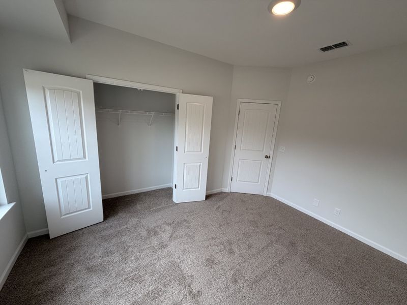 Spacious, unfurnished interior of a new home in Salem Landing, Murfreesboro (Image 14).