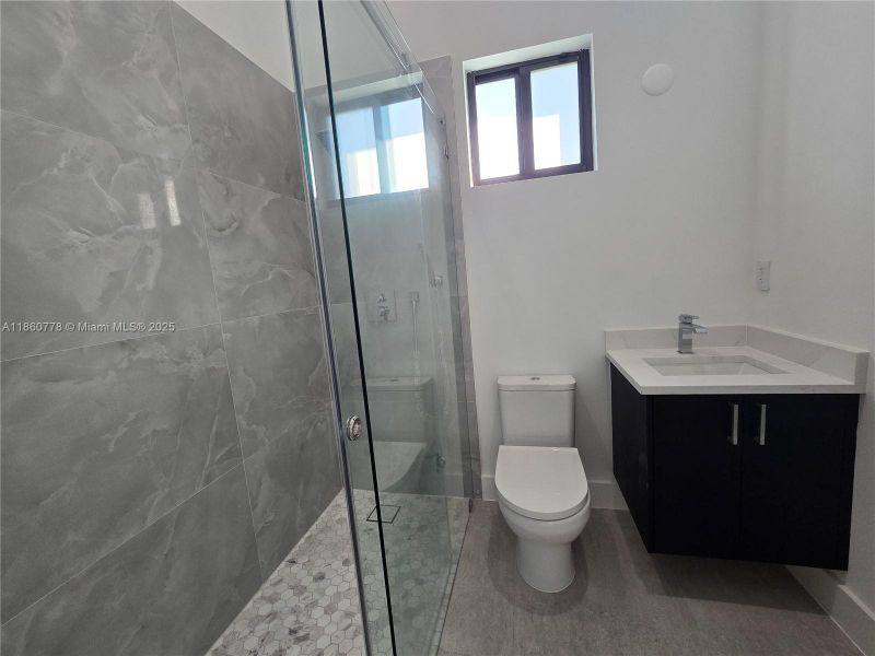 Furnished interior view inside a new home in , Homestead (Image 51).