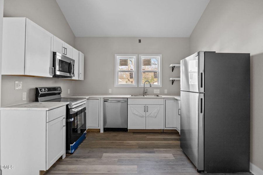 26-web-or-mls-1105 8th St HDR 015