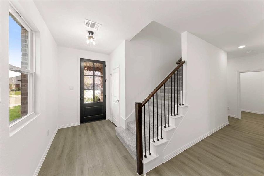 Spacious, unfurnished interior of a new home in Creekview Fossil Ridge, Pilot Point (Image 22).