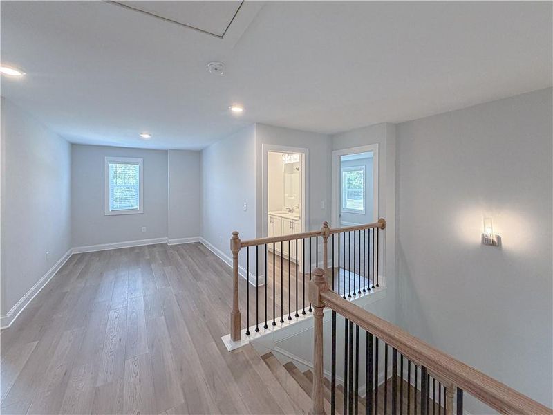Spacious, unfurnished interior of a new home in , Dallas (Image 19).