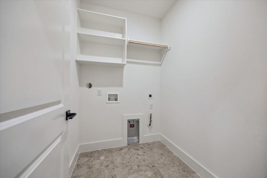 Generous walk-in closet with excellent storage space Generous walk-in closet with excellent storage space