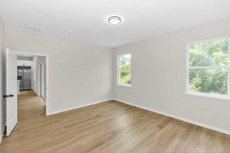 Spacious, unfurnished interior of a new home in , Deltona (Image 27).