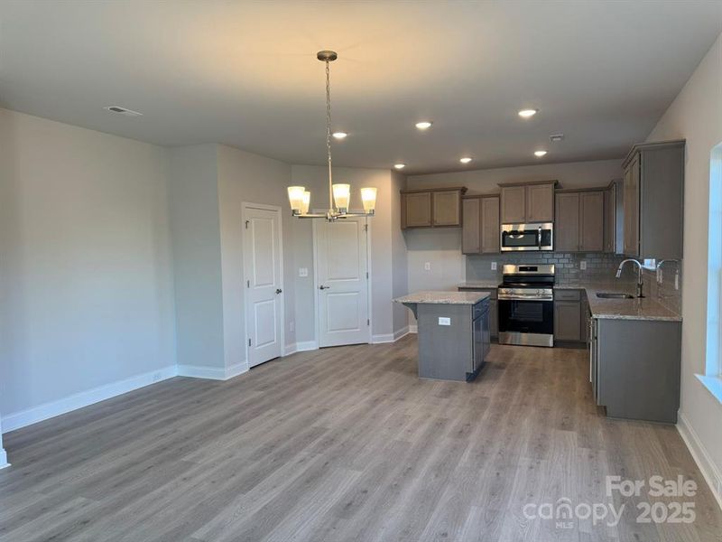 Image 19 of a home in Northlake.