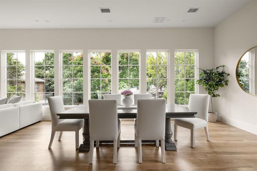 Furnished interior view inside a new home in , Dallas (Image 15).