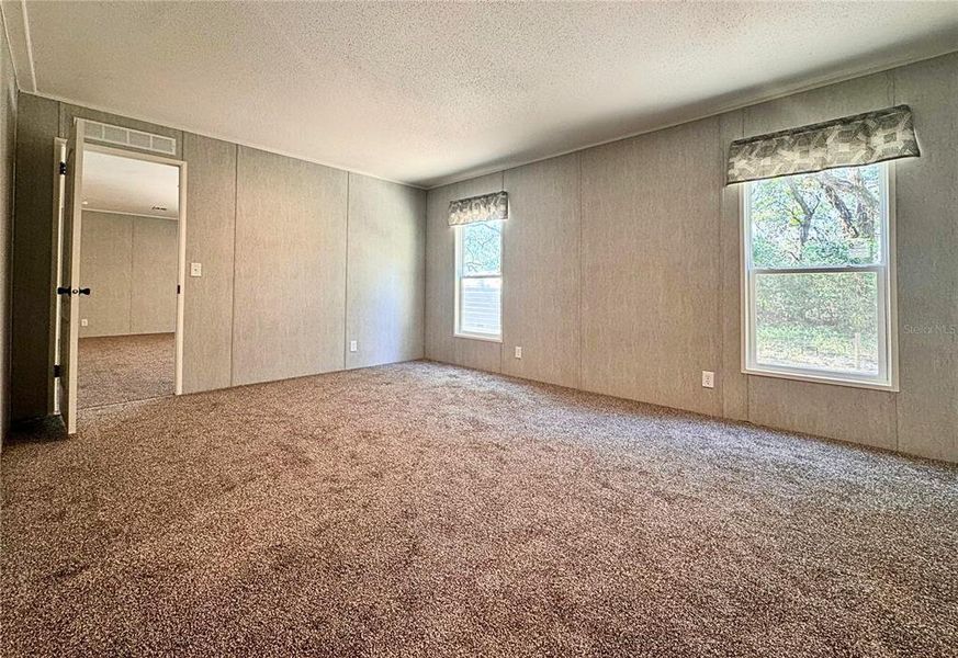 Spacious, unfurnished interior of a new home in , Brooksville (Image 8).