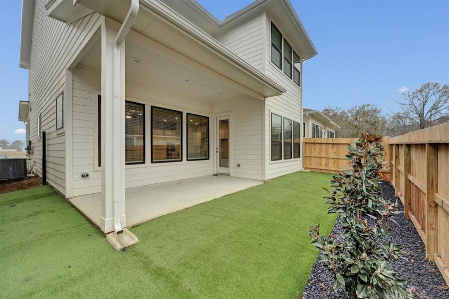 Exterior details and patio area of a home in Summer Place 35', Montgomery (Image 29). Exterior details and patio area of a home in Summer Place 35', Montgomery (Image 29).
