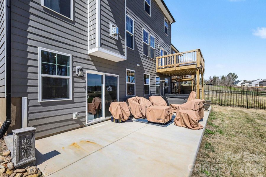 Exterior details and patio area of a home in Lakeside Glen, York (Image 3).