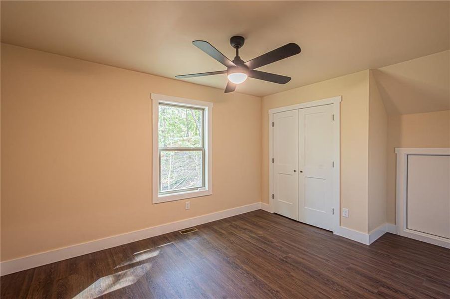 Spacious, unfurnished interior of a new home in , Dahlonega (Image 46).