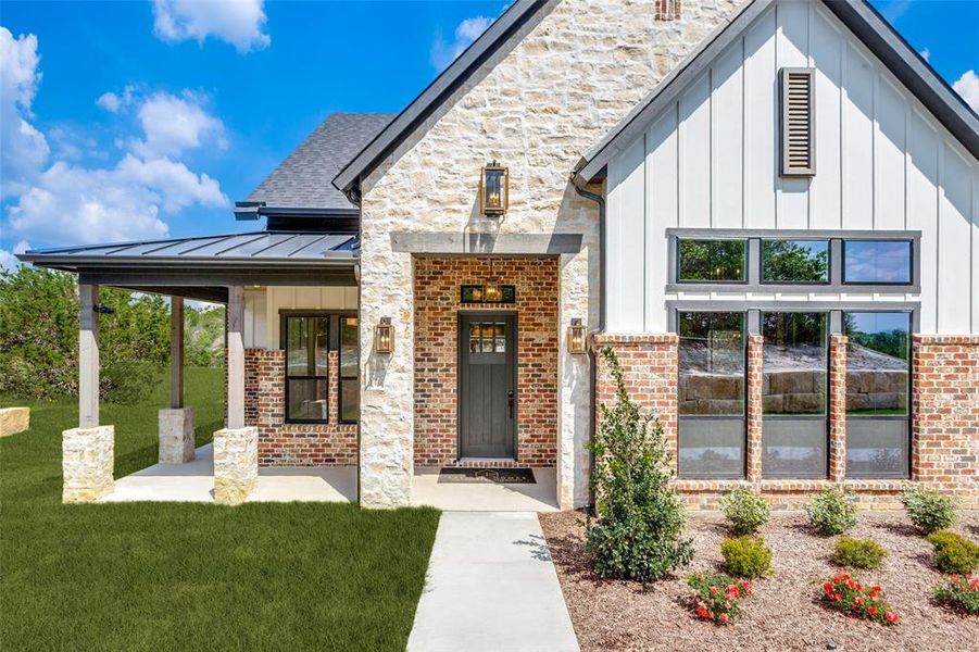 Exterior details and patio area of a home in , Weatherford (Image 3).