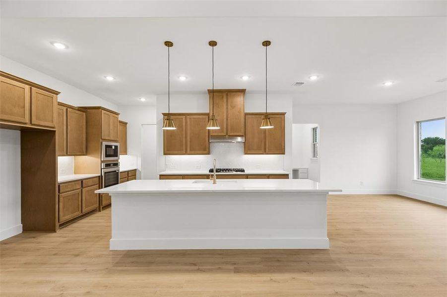 Furnished interior view inside a new home in Ellis Ranch Estates, Waxahachie (Image 5).