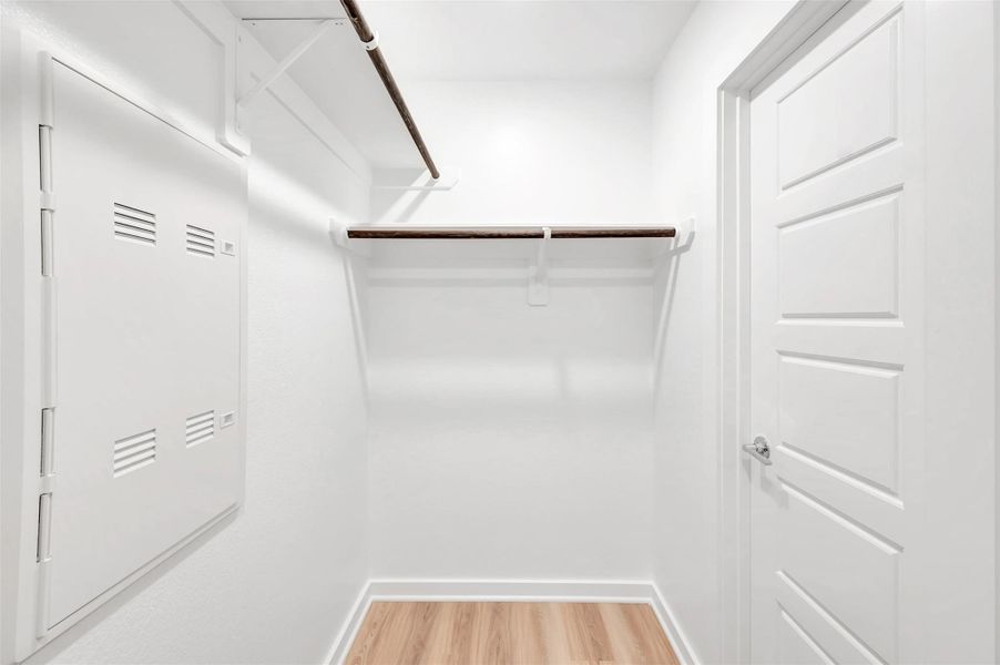 Spacious, unfurnished interior of a new home in Summerview, Fulshear (Image 30). Spacious, unfurnished interior of a new home in Summerview, Fulshear (Image 30).