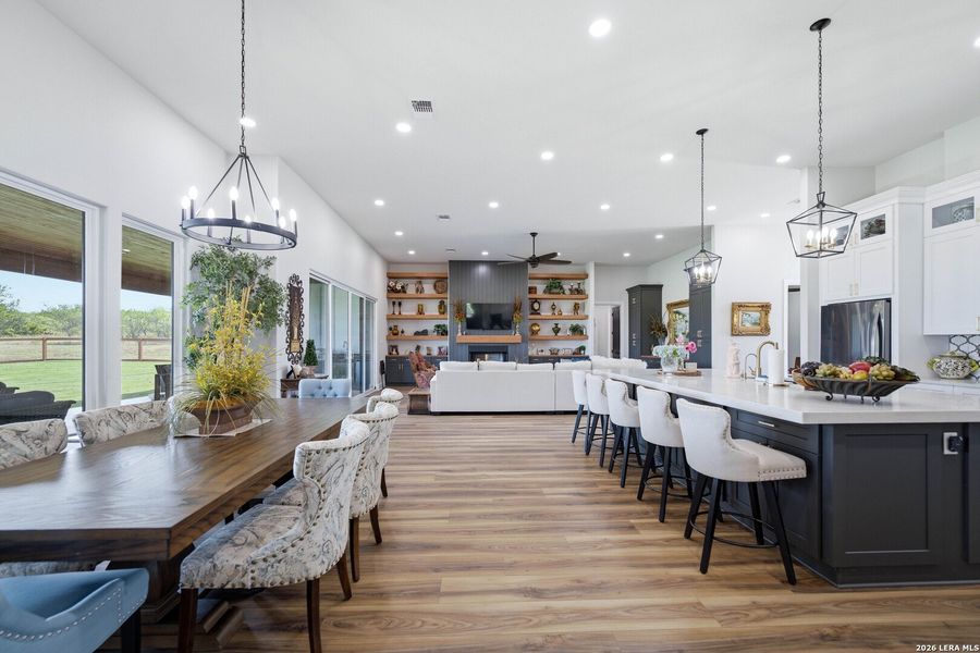 Furnished interior view inside a new home in , Runge (Image 19).
