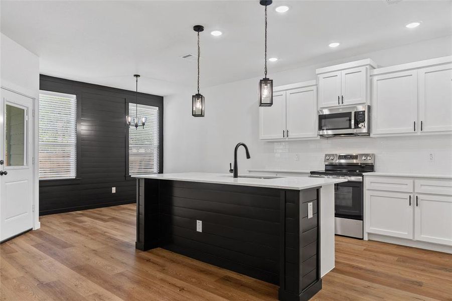 Furnished interior view inside a new home in , Celeste (Image 8).
