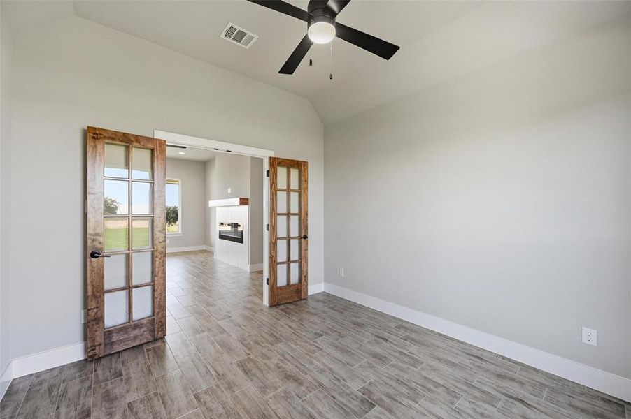 Spacious, unfurnished interior of a new home in Whispering Winds, Reno (Image 21).