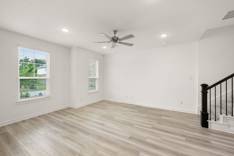 Spacious, unfurnished interior of a new home in Mockingbird Estates Townhomes, Fort Worth (Image 14).