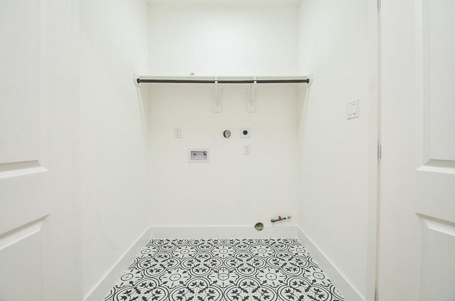 Spacious, unfurnished interior of a new home in , Houston (Image 19). Spacious, unfurnished interior of a new home in , Houston (Image 19).