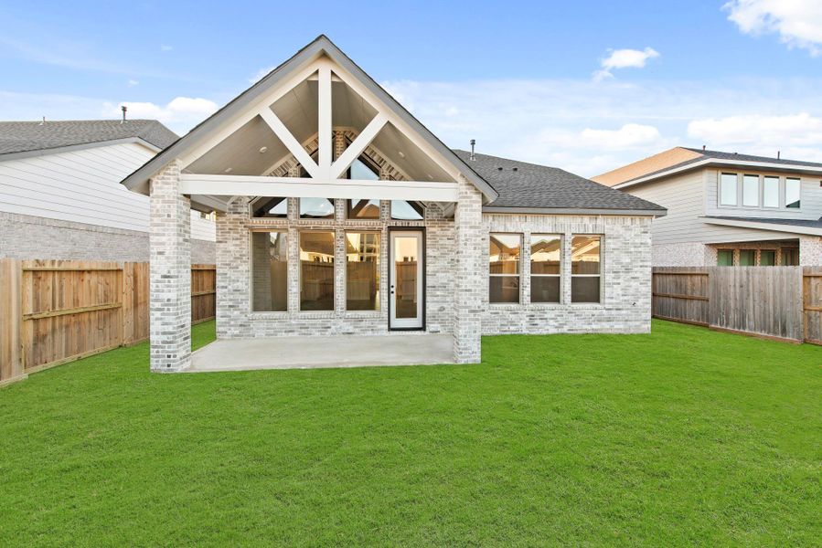 Representative image. Features, specifications, selections and colors may vary.