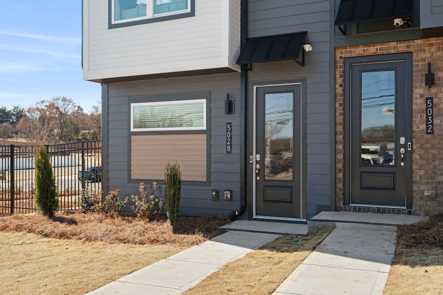 Representative exterior details of a home built from the Braden by Tri Pointe Homes in Southmont, Charlotte (Image 1). Representative exterior details of a home built from the Braden by Tri Pointe Homes in Southmont, Charlotte (Image 1).