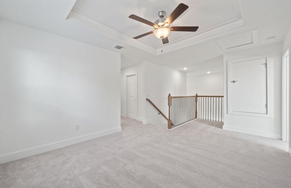 Spacious, unfurnished interior of a new home in Crosswinds, Kyle (Image 14).