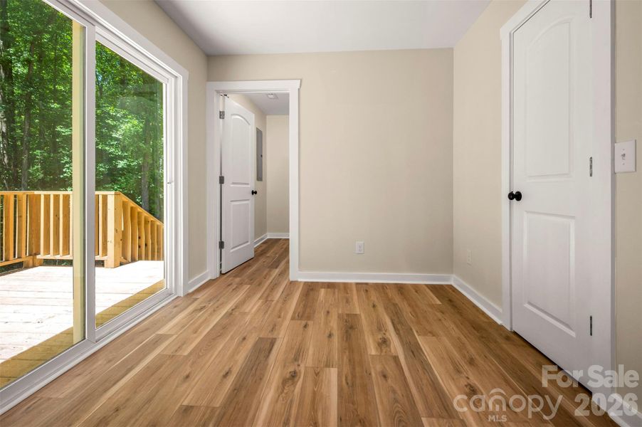 Spacious, unfurnished interior of a new home in , Bostic (Image 14).