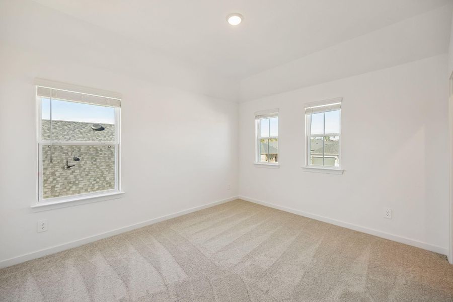 Spacious, unfurnished interior of a new home in Montgomery Bend, Montgomery (Image 22).