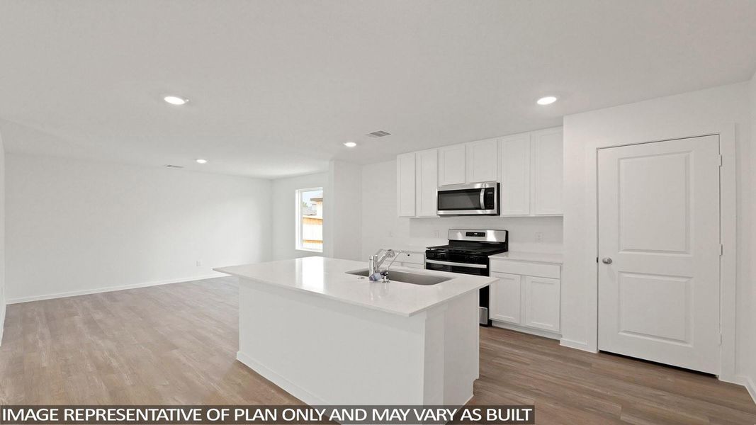 Furnished interior view inside a new home in Lexington Heights, Willis (Image 9).