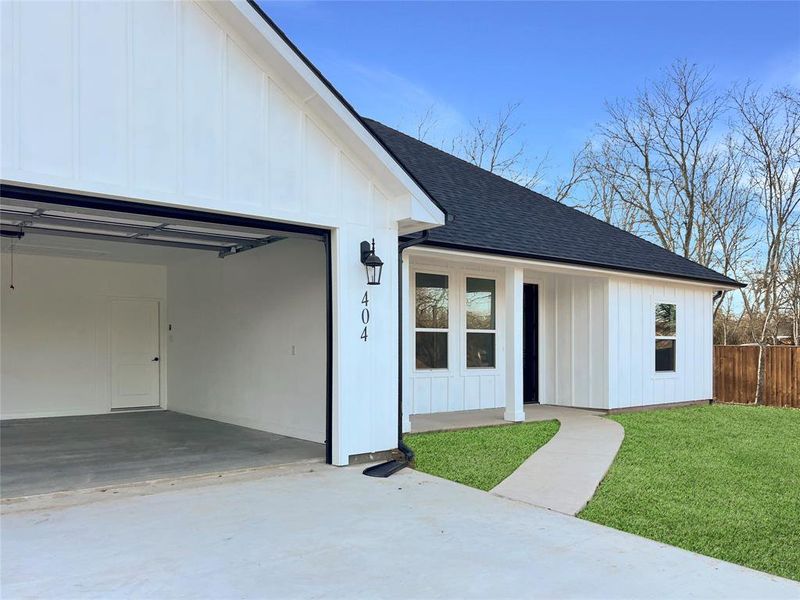 Exterior details and patio area of a home in , Whitney (Image 24).