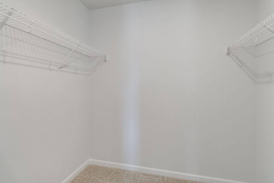 Spacious, unfurnished interior of a new home in Astoria, Columbia (Image 24).