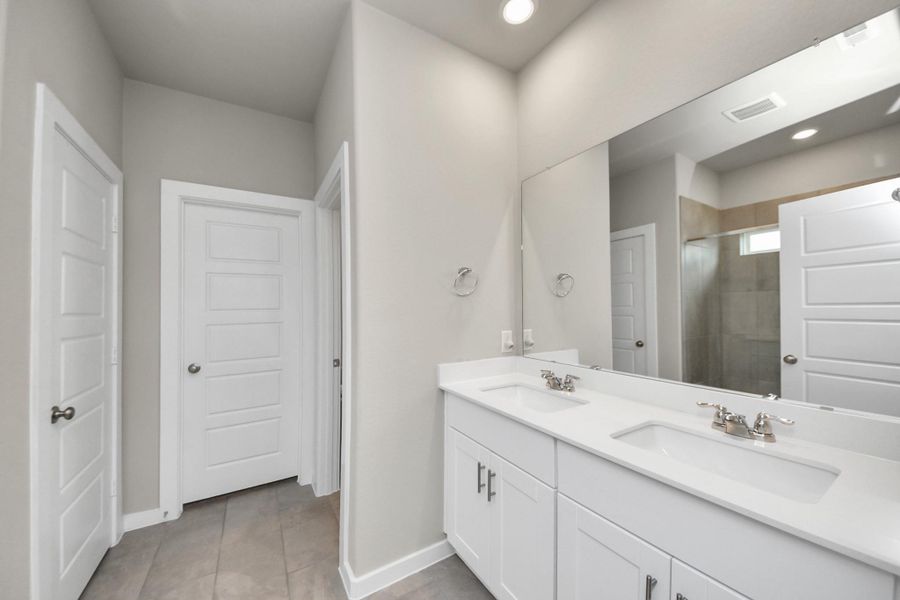 Furnished interior view inside a new home in Heights of Barbers Hill, Baytown (Image 15).